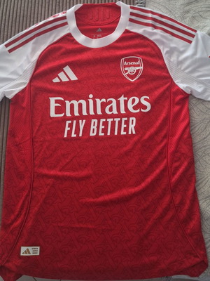 Arsenal jersey 2025-26 season, size M, like new