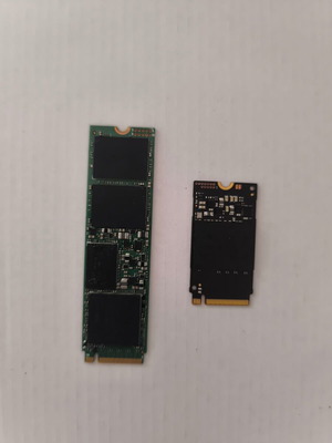 2× NVMe SSD 256GB for repair or spare parts