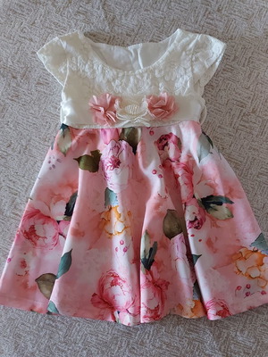 Dress with flowers like new, white and pink, 2 years old