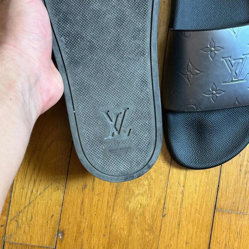 Louis Vuitton Waterfront Mule sandals like new, black