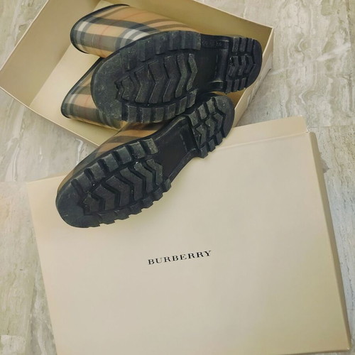 Burberry women's rain boots, beige, size 41
