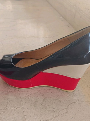 Jumex women's platforms like new, size 40, multicolor