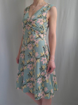 Patagonia dress size L floral, organic cotton, stretch like new