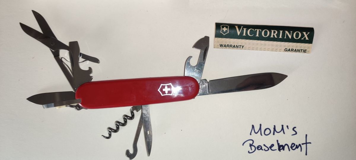 victorinox climber in red 25 00 Vendora