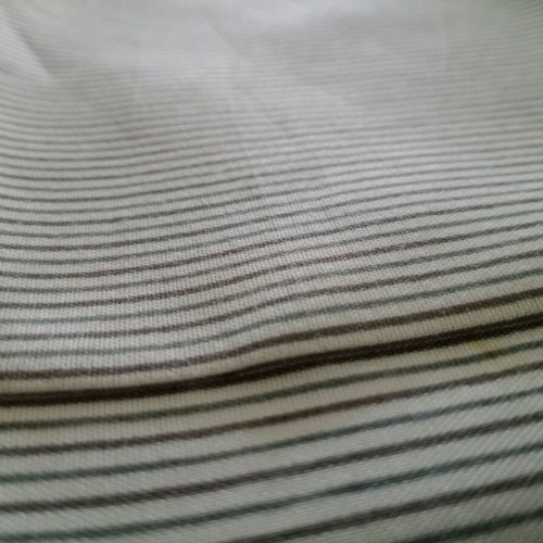 Thin bed sheet like new, dimensions 200x130