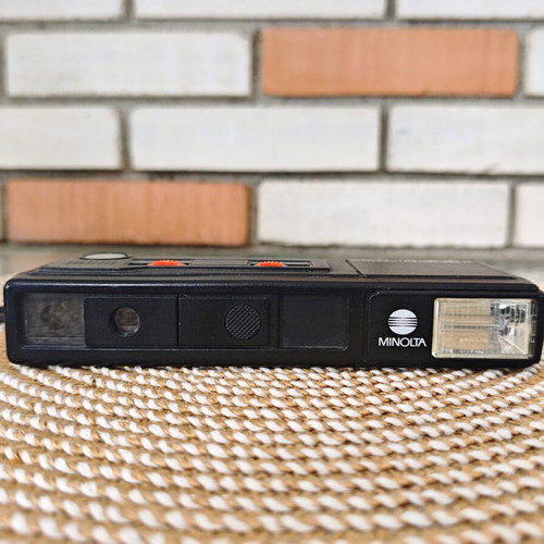 Minolta Pocket Autopak 430Ex vintage analog 110 film camera