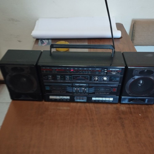 International radio cassette player used, detachable speakers