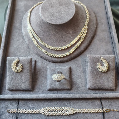 Jewelry set silver plated with white zircon, like new