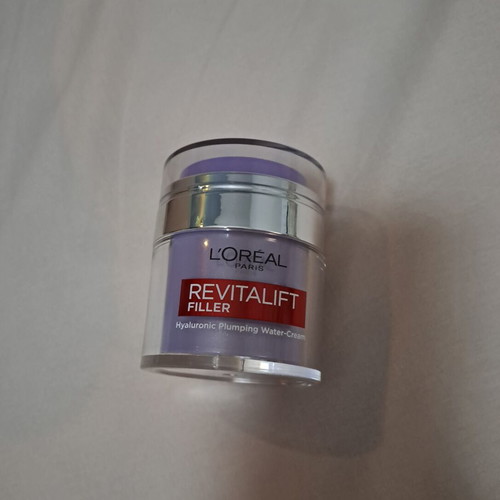 L'oreal Revitalift filler lightly used