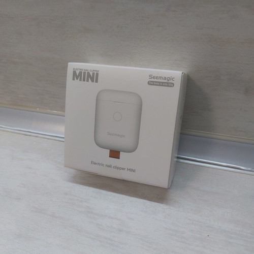 Seemagic Mini Electric Nail Clipper new, LED light, 50g