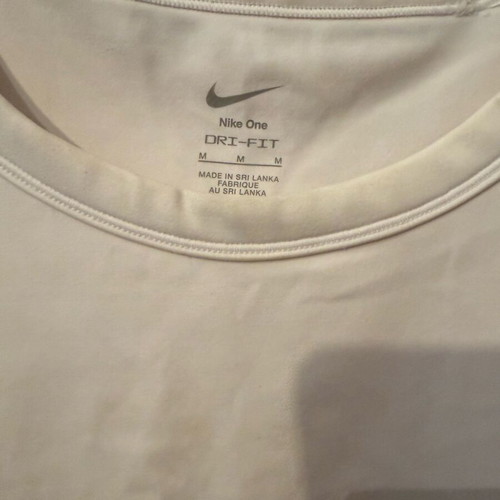 Nike women's sports t-shirt white slim fit like new