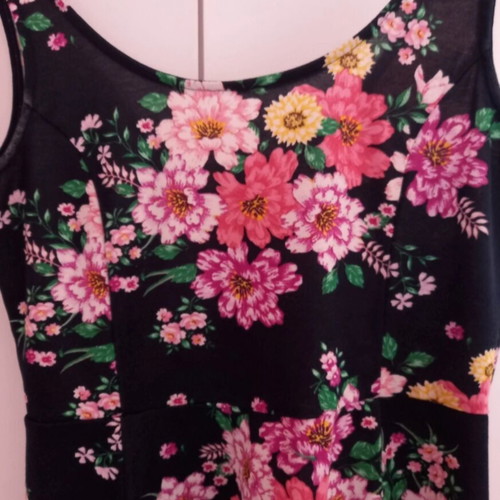 Floral dress like new, size S/M, black and multicolor