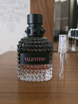 Valentino Coral Fantasy 5ml perfume like new, authentic decanted