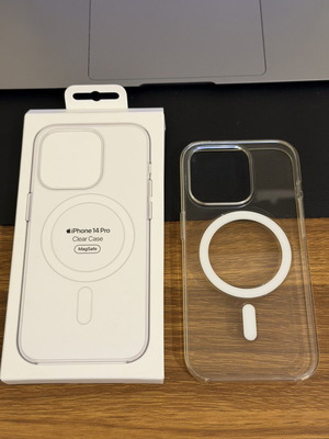 Apple iPhone 14 Pro Clear Case MagSafe new