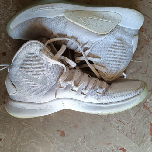Nike Zoom Basketball Shoes Size 45 Used White