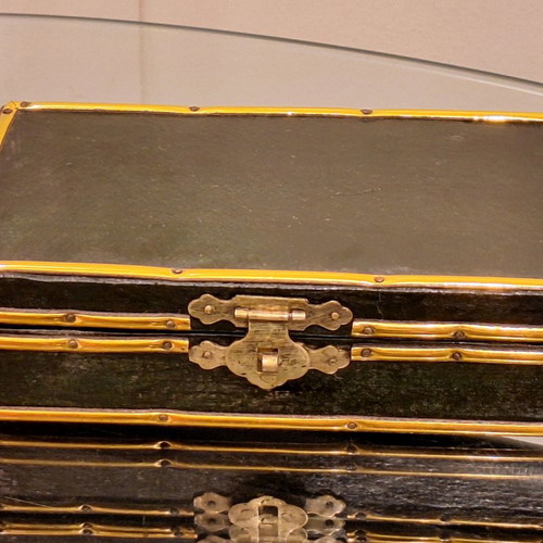 Wooden jewelry storage box bijouterie