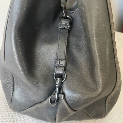 Bottega Veneta Vintage Large Leather Tote Bag used, shoulder style