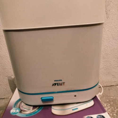 Philips Avent Electric Sterilizer for Bottles and Pacifiers used