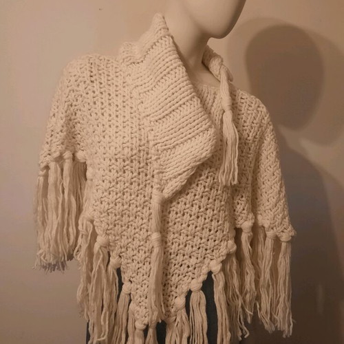 Poncho like new, ivory color