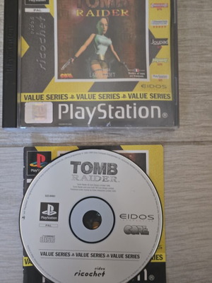 Tomb Raider PlayStation (PS1) μεταχειρισμένο, complete με σπασμένη θήκη