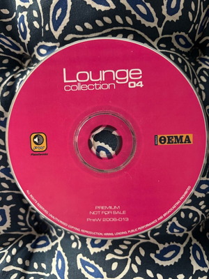 CD Lounge Collection 04 like new without case
