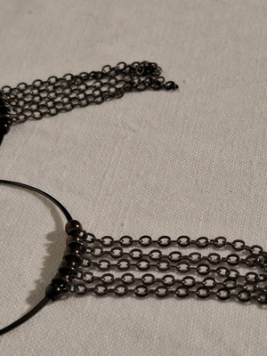 Metal hoop earrings with chain like new, black and brown