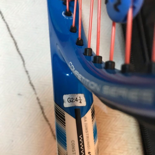 Mantis tennis racket used with case