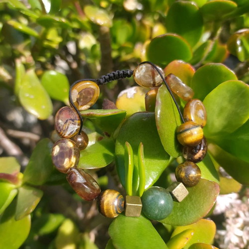 Handmade bracelet with semi-precious stones used with tiger eye, septarian and agate
