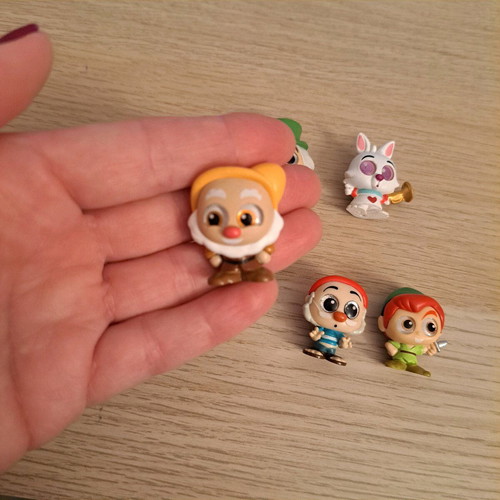 Doorables figures pack of 6 like new