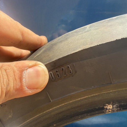 Dunlop tire like new 180/55/R17 with good tread