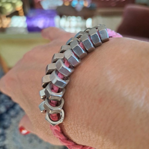Love God fashion bracelet new, leather with chunky chain pink