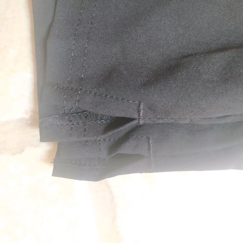 Athletic shorts wide fit like new, size L