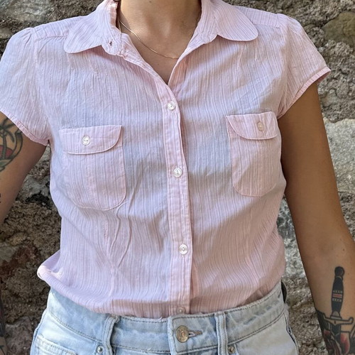 H&M light pink short-sleeve shirt with pockets, size M