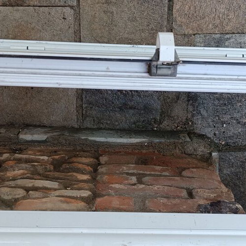 Aluminum tilt window with frosted double glazing, 90x58 cm