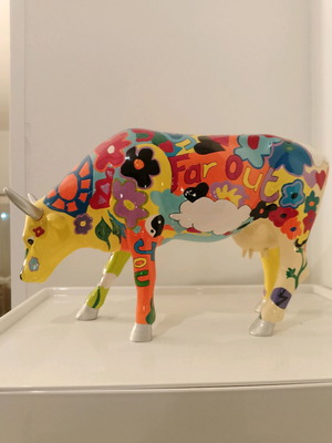 Cowparade Groovy Moo sculpture like new