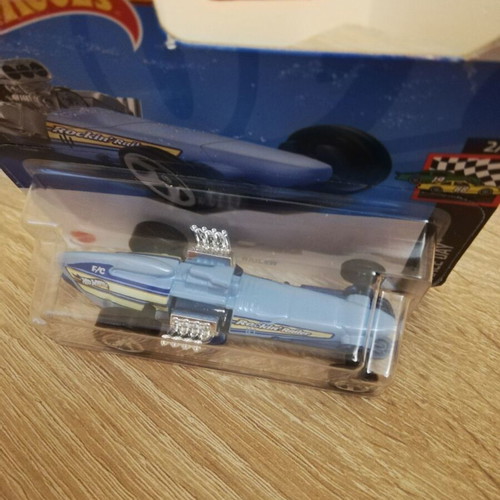 Hot Wheels Rockin Railer new toy car with engine movement
