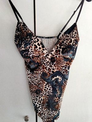 Italian bodysuit with animal and baroque print like new
