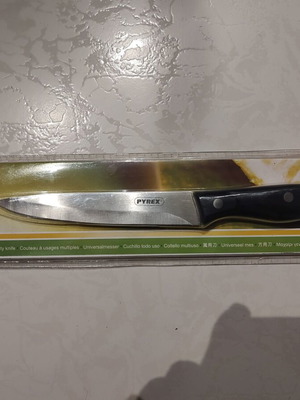 Pyrex Utility Knife new, size 13 cm