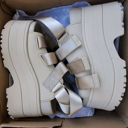 Ugg Women's Platform Beige Like New