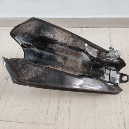 Suzuki motorcycle fuel tank used