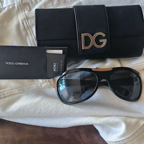 Dolce & Gabbana sunglasses new, black frame with gold details