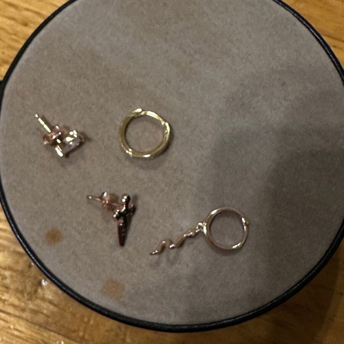 Earrings like new, all together without set