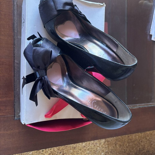 Paris Hilton high heel shoes size 39 used, black