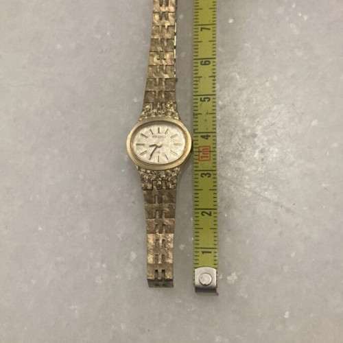 Seiko women's vintage watch used, needs repair, gold color