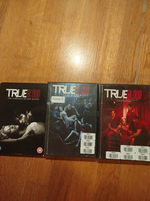True Blood σεζόν 2-4 DVD μεταχειρισμένο με υπότιτλους, θρίλερ τρόμου