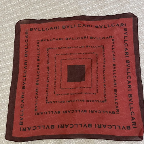 BVLLCARI scarves used, black and red