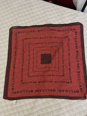 BVLLCARI scarves used, black and red