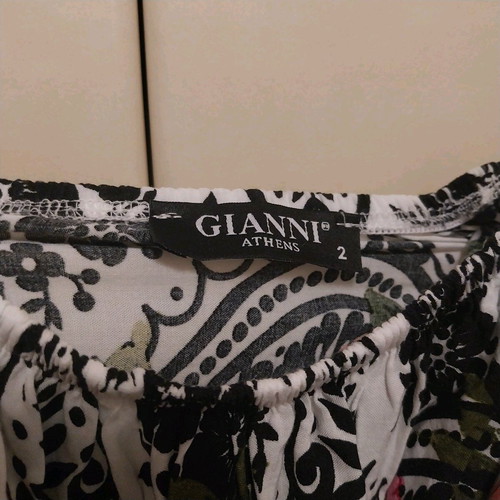 Gianni white floral summer blouse size L like new