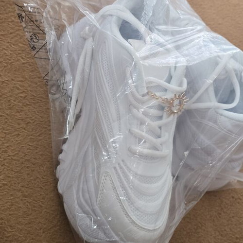 White women's sport shoes size 40