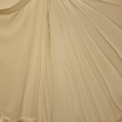 Short dress with pleated sleeve white, like new, size M